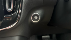 Volvo XC40 2.0 B4P Plus Dark 5dr Auto Petrol Estate